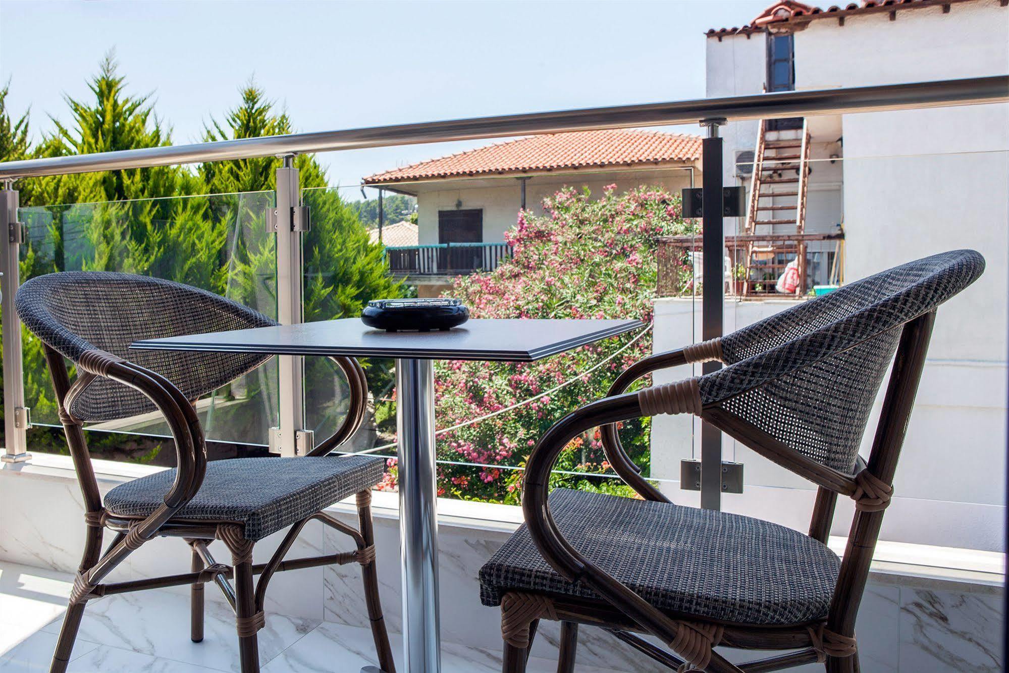 Art Boutique Suites 페프코초리 외부 사진